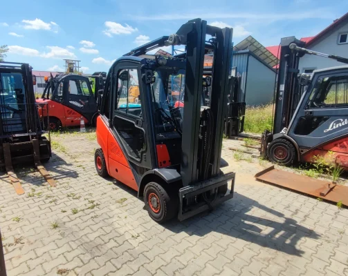 Wózek widłowy Linde H25T-01 LPG na wynajem w Trzebini – udźwig 2500 kg | WynajemSprzętu24