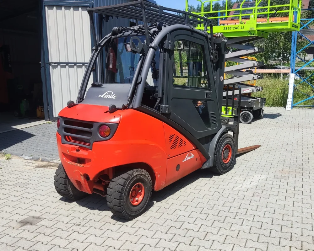 Linde H30D diesel – widok boczny, napęd wysokoprężny, wynajem wózków Małopolska i Śląsk