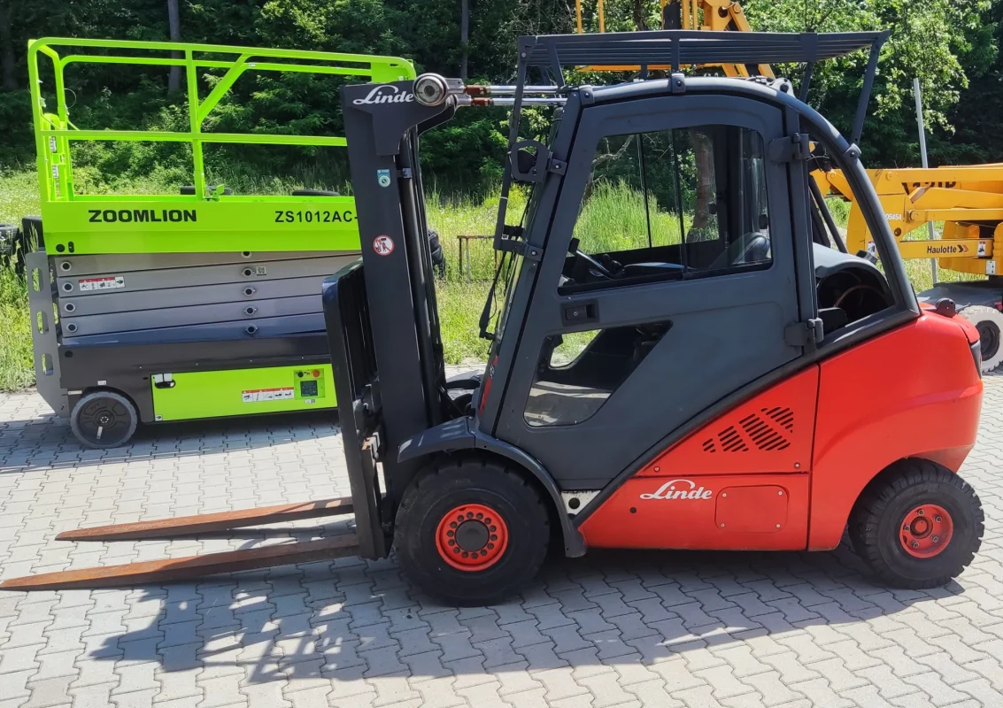 Linde H30T – widok boczny, kabina operatora, wynajem wózków widłowych Małopolska i Śląsk